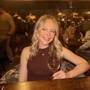 Meet your Posher, Abby